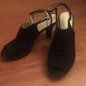 Naturalizer peep toe suede bootie heels